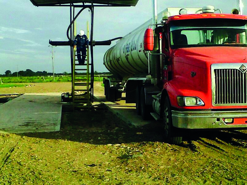 Crude transport tanker